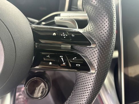 Used 2022 Mercedes-Benz SL 55 AMG 4MATIC w/ Driver Assistance Package image 15