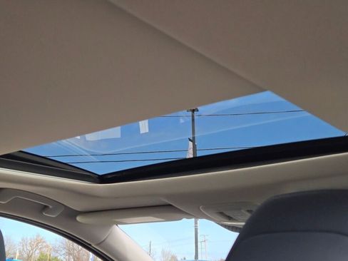 Used 2023 Nissan Ariya image 12