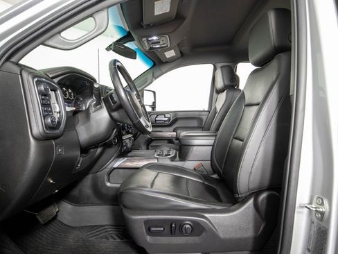 Used 2020 Chevrolet Silverado 2500 LTZ w/ LTZ Plus Package AWD/4WD image 8