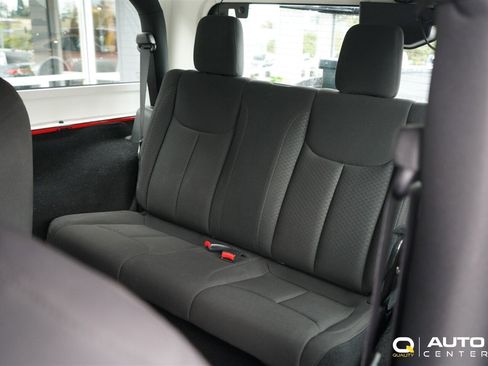 Used 2018 Jeep Wrangler Sport image 22