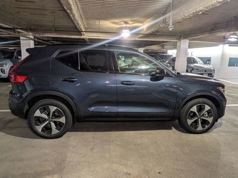New 2026 Volvo XC40 B5 Core w/ Climate Package AWD/4WD image 2