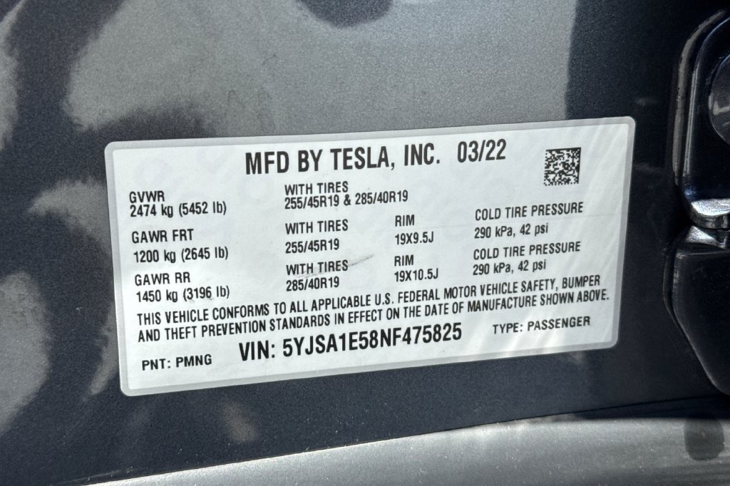 Used 2022 Tesla Model S AWD/4WD image 27