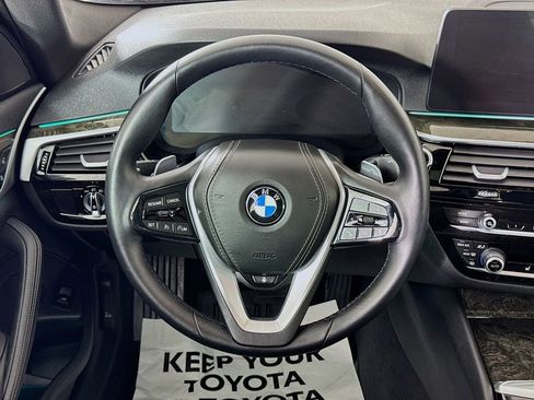 Used 2023 BMW 530i xDrive 530i xDrive w/ Convenience Package image 12
