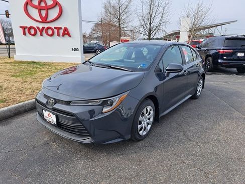 Used 2026 Toyota Corolla LE image 2