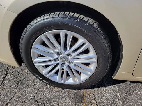 Used 2013 Lexus ES 350 w/ Luxury Pkg image 16