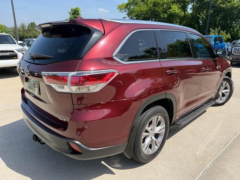 Used 2015 Toyota Highlander XLE FWD image 5