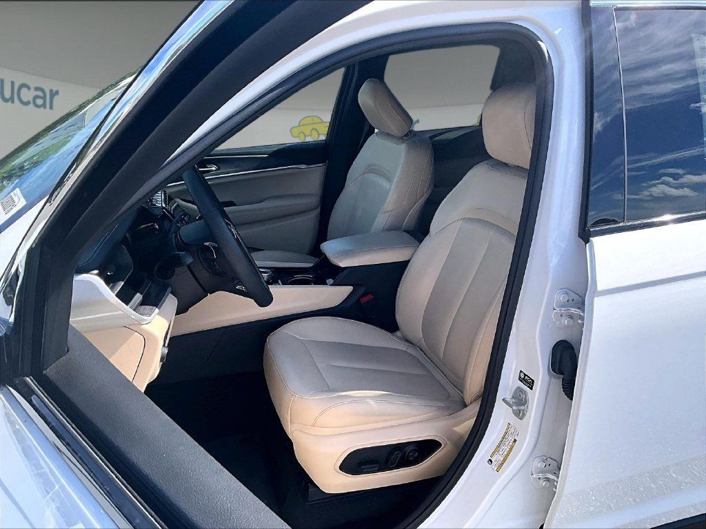 Used 2023 Jeep Grand Cherokee 4WD 4xe image 10