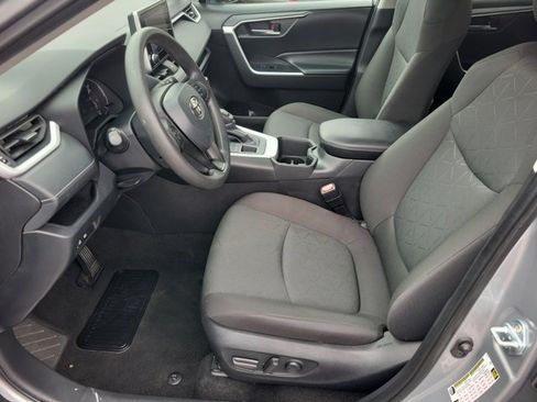 Used 2024 Toyota RAV4 XLE AWD/4WD image 5