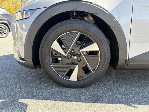 New 2026 Hyundai Ioniq 5 SEL image 11