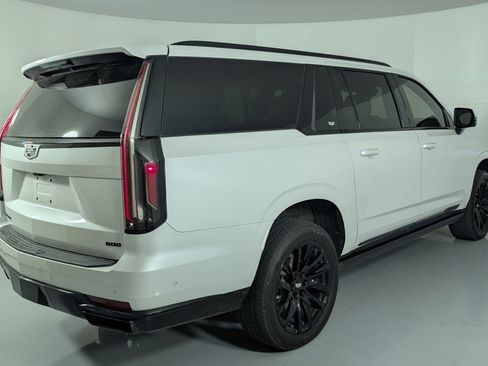 Certified 2023 Cadillac Escalade ESV Sport w/ LPO, ONYX Package image 4