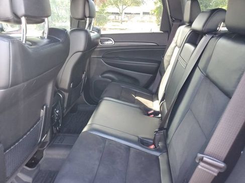 Used 2021 Jeep Grand Cherokee Laredo X RWD image 12