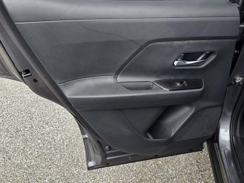 Used 2026 Nissan Kicks SV FWD image 29