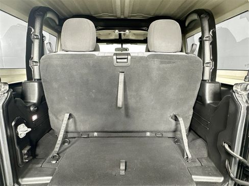 Used 2021 Jeep Wrangler Sport image 24