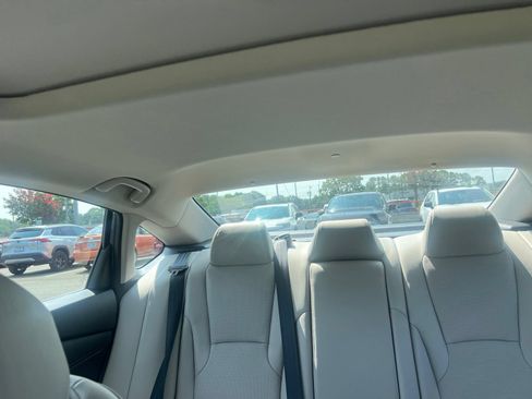 Used 2025 Honda Accord EX-L image 11