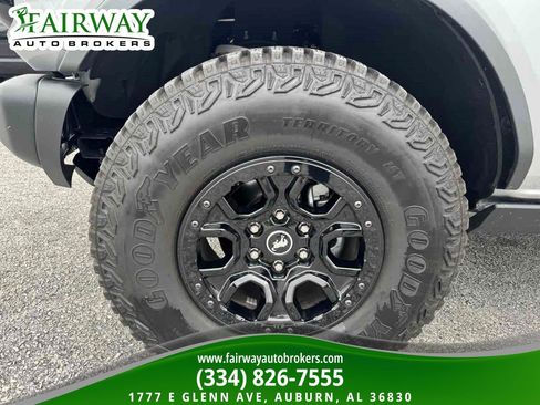 Used 2023 Ford Bronco Wildtrak image 30