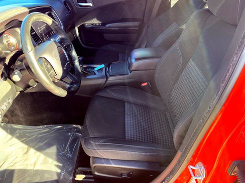 Used 2018 Dodge Charger GT w/ Blacktop Package image 15