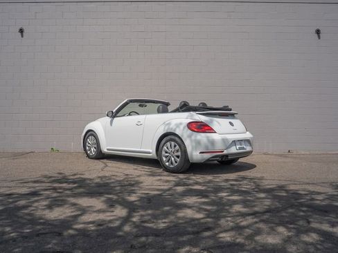 Used 2019 Volkswagen Beetle 2.0T S FWD image 3