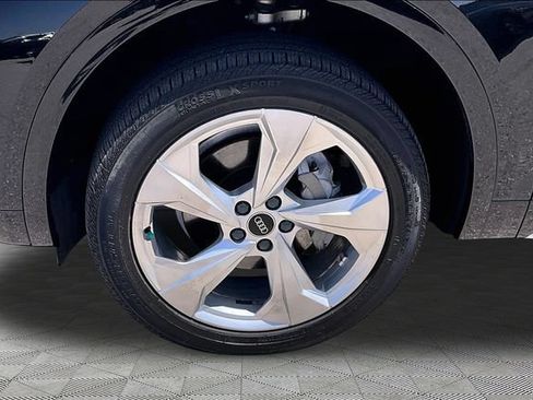 Used 2022 Audi Q5 2.0T Premium Plus AWD/4WD image 8