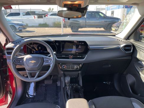 Used 2025 Chevrolet TrailBlazer LT image 31