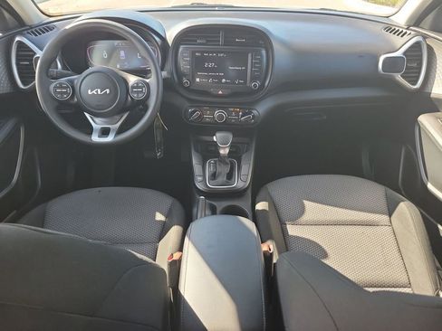 Used 2024 Kia Soul LX w/ Option Group 015 image 15