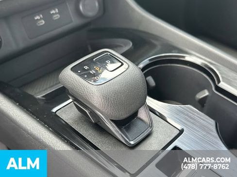 Used 2025 Nissan Rogue SV FWD image 35