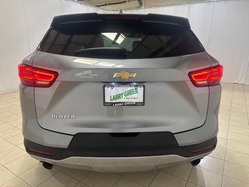 Used 2023 Chevrolet Blazer LT w/ Driver Confidence Package FWD image 4