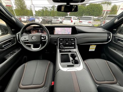 New 2025 Nissan Armada SL w/ Captain's Chari Seat Package AWD/4WD image 12
