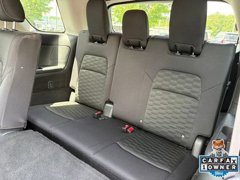 Used 2024 Nissan Pathfinder SV FWD image 24