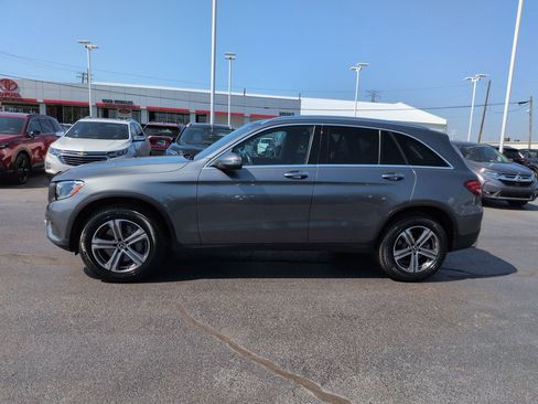 Used 2018 Mercedes-Benz GLC 300 4MATIC image 2