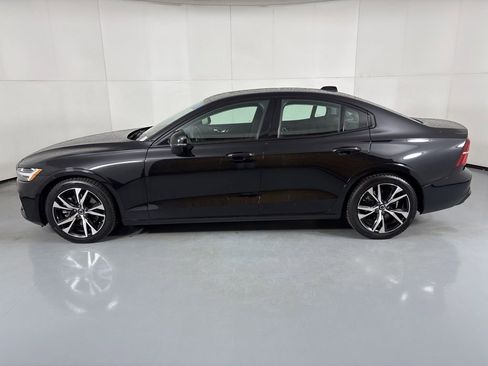 Used 2024 Volvo S60 B5 Core image 6