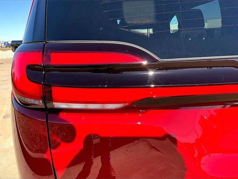 New 2026 Chrysler Pacifica Select image 18