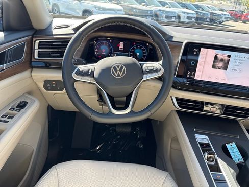 New 2026 Volkswagen Atlas SE image 13