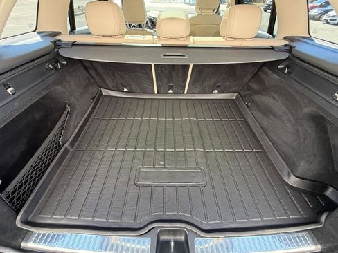 Used 2018 Mercedes-Benz GLC 300 4MATIC image 28