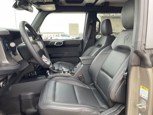 New 2025 Ford Bronco Badlands image 35