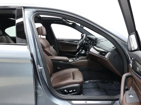 Used 2018 BMW M550i xDrive image 80