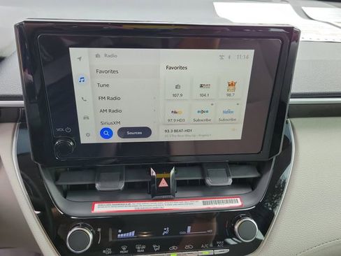 Used 2024 Toyota Corolla Cross L image 29