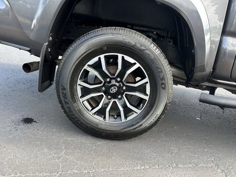 Used 2021 Toyota Tacoma TRD Sport image 7