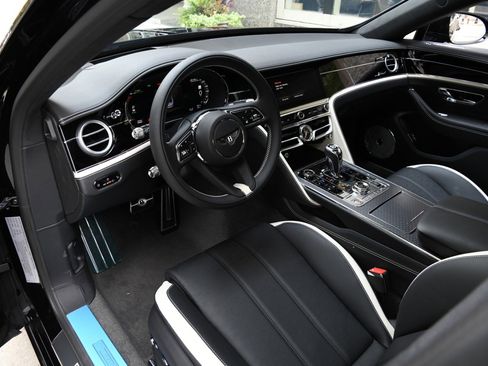 New 2025 Bentley Flying Spur Plug-In Hybrid image 15