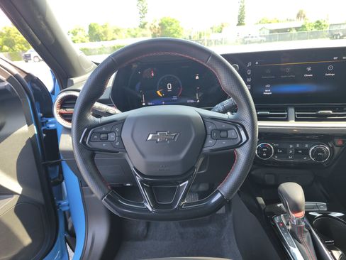 Certified 2024 Chevrolet Trax RS w/ Driver Confidence Package FWD image 12