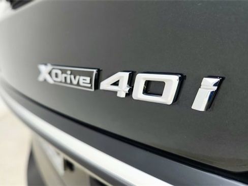 Used 2025 BMW X7 xDrive40i w/ Executive Package image 18