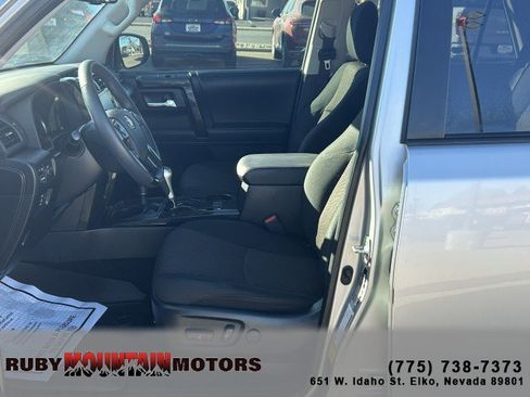 Used 2022 Toyota 4Runner TRD Off-Road image 11