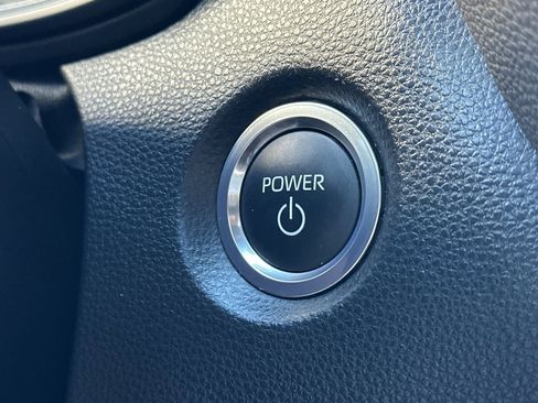 Used 2025 Toyota Corolla SE image 28