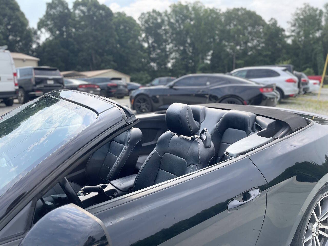 Used 2016 Ford Mustang Premium RWD image 11