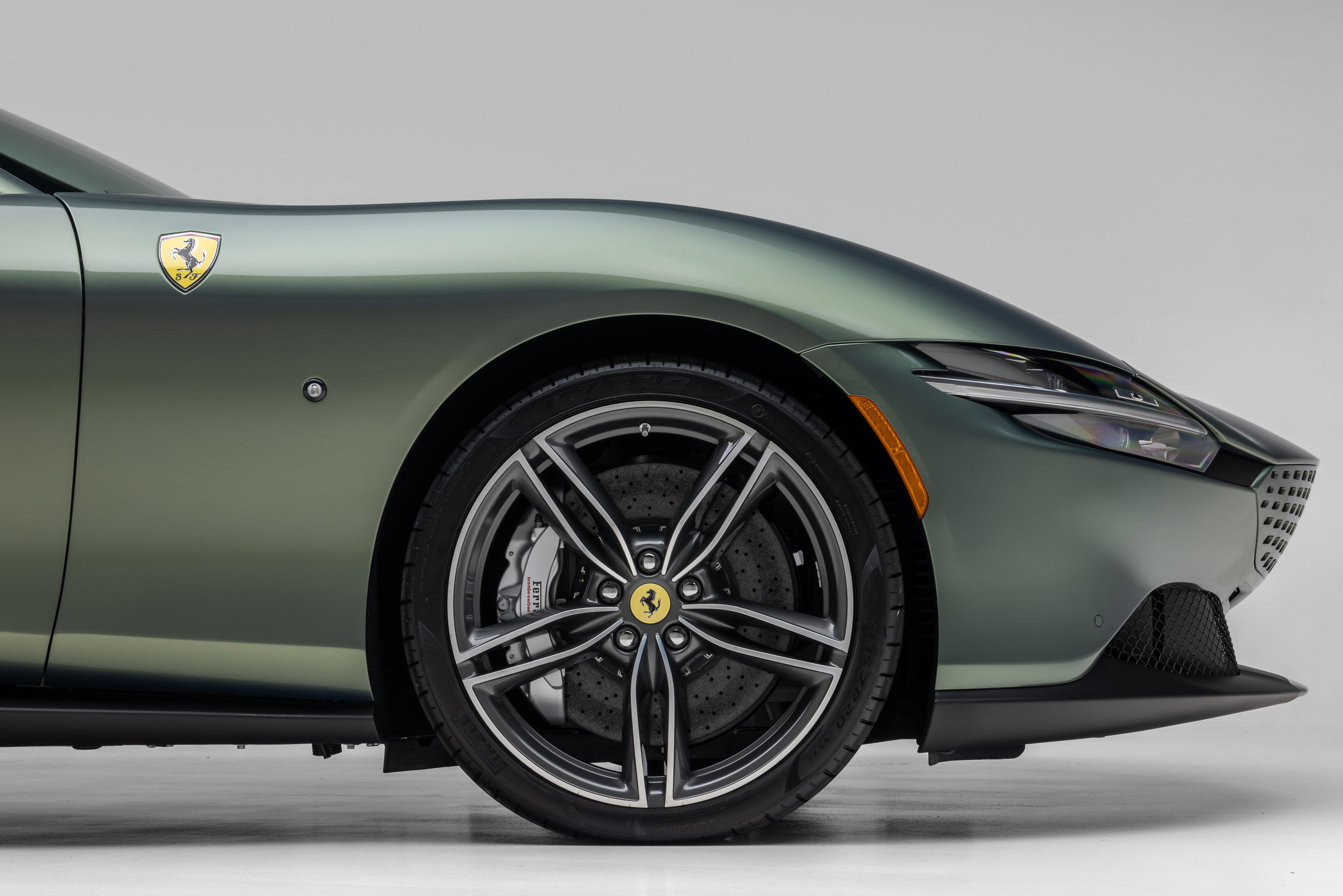 Certified 2026 Ferrari Roma Spider RWD image 20