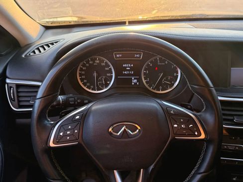 Used 2018 INFINITI QX30 w/ Cargo Package image 15