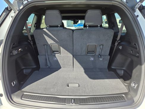New 2026 Jeep Grand Cherokee L Laredo RWD image 27