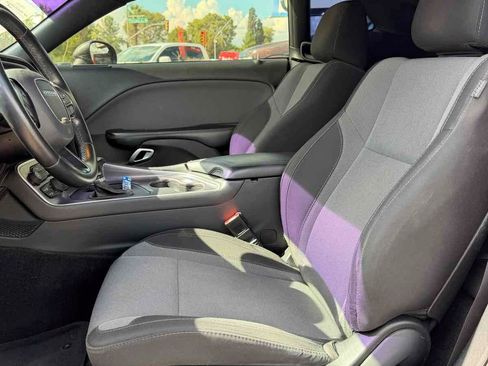 Used 2016 Dodge Challenger SXT RWD image 12