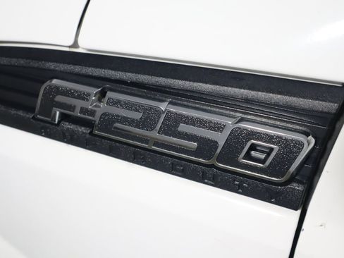 Used 2015 Ford F250 XL w/ Power Equipment Group AWD/4WD image 33