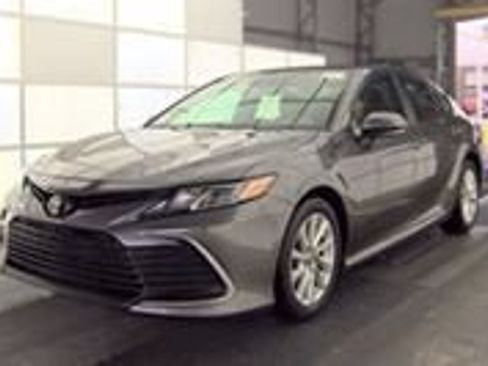 Used 2024 Toyota Camry LE w/ Convenience Package FWD image 1