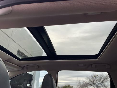 Used 2019 Nissan Rogue SL w/ Premium Package image 19